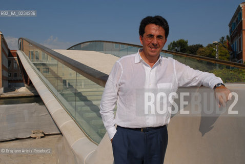VENICE 2/09/08 - THE ARCHITECT SANTIAGO CALATRAVA DESIGNER OF THE NEW 4TH BRIDGE ON GRAND CANAL IN VENICE   © MARTA BUSO/ARICI/GRAZIANERI ARCHITETTO ARCHITETTURA PONTE