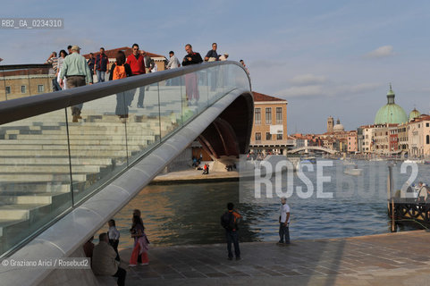 VENICE 11/9/08 THE NEW BRIDGE ON THE GRAND CANAL DESIGNED BY THE ARCHITECT SANTIAGO CALATRAVA ©Graziano Arici/Rosebud2 PONTE CANAL GRANDE.