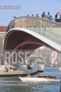 VENICE 11/9/08 THE NEW BRIDGE ON THE GRAND CANAL DESIGNED BY THE ARCHITECT SANTIAGO CALATRAVA ©Graziano Arici/Rosebud2 PONTE CANAL GRANDE.