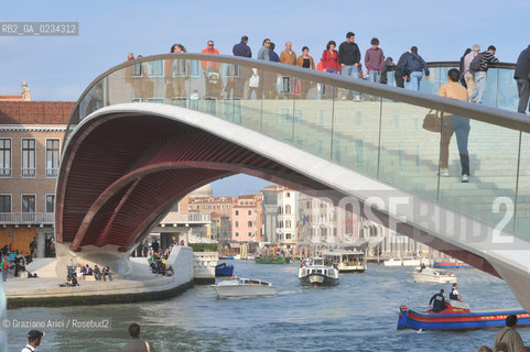 VENICE 11/9/08 THE NEW BRIDGE ON THE GRAND CANAL DESIGNED BY THE ARCHITECT SANTIAGO CALATRAVA ©Graziano Arici/Rosebud2 PONTE CANAL GRANDE.