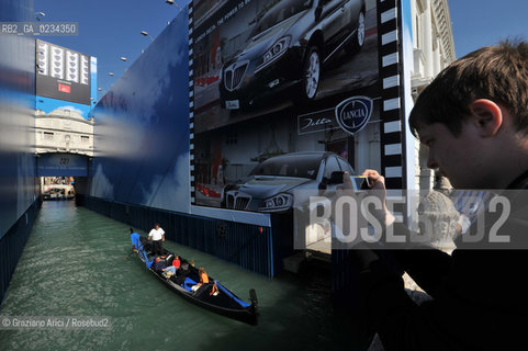 VENEZIA SETTEMBRE 2008 PUBBLICITA SUL CANAL GRANDE E A SAN MARCO ©Graziano Arici/Rosebud2 SPONSOR TURISMO VAPORETTO
