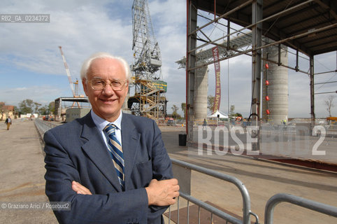 VENEZIA 3 OTTOBRE 2008 - INAUGURAZIONE DEI MOORNIG DOLPHINS PER IL RIGASSIFICATORE ALLARSENALE © MARTA BUSO/ARICI CONSORZIO VENEZIA NUOVA