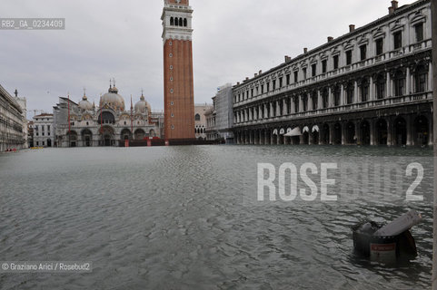 VENEZIA 1/12/08 - ALTA MAREA A VENEZIA ©Graziano Arici/Rosebud2 ACQUA ALTA
