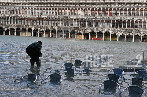 VENEZIA 1/12/08 - ALTA MAREA A VENEZIA ©Graziano Arici/Rosebud2 ACQUA ALTA