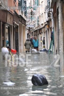 VENEZIA 1/12/08 - ALTA MAREA A VENEZIA ©Graziano Arici/Rosebud2 ACQUA ALTA