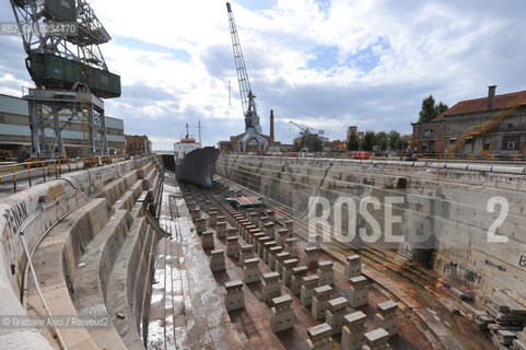 VENEZIA OTTOBRE 2008 BACINI DI CARENAGGIO DELLARSENALE DI VENEZIA ©Graziano Arici/Rosebud2 NAVE CANTIERE NAVALE