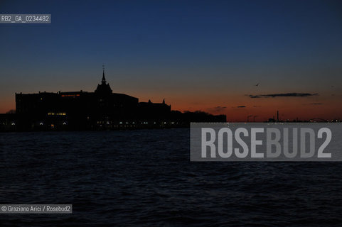 VENEZIA FEBBRAIO 2009 - CANALE DELLA GIUDECCA MULINO STUCKY HOTEL HILTON ©Graziano Arici/Rosebud2
