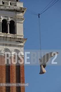 VENICE,15.02.2009.PIAZZA SAN MARCO.THE CARNIVAL OF VENICE 2009.IL VOLO DELLANGELO:MARGHERITA MISSONI © MARTABUSO/ARICI/GRAZIANERI CARNEVALE