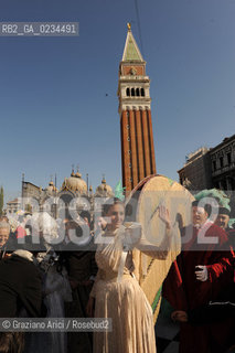 VENICE,15.02.2009.PIAZZA SAN MARCO.THE CARNIVAL OF VENICE 2009.IL VOLO DELLANGELO:MARGHERITA MISSONI © MARTABUSO/ARICI/GRAZIANERI CARNEVALE