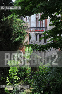 VENEZIA GIUGNO 2009 - THE GARDEN OF PALAZZO ALBRIZZI ©Graziano Arici/Rosebud2 GIARDINO CANALE