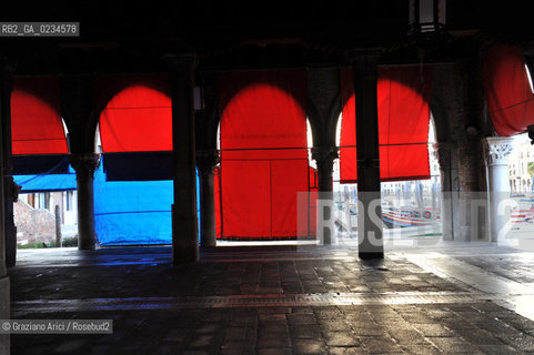 VENEZIA  GIUGNO 2009 - MERCATO DI RIALTO ©Graziano Arici/Rosebud2 ROSSO