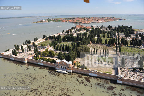 VENEZIA 28/05/09 - FOTO AEREE DELLISOLA DI S.MICHELE CIMITERO ©Graziano Arici/Rosebud2 CONSORZIO VENEZIA NUOVA LAGUNA BARENA