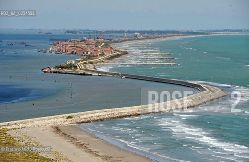 VENEZIA 28/05/09 - FOTO AEREE DELLISOLA DI PELLESTRINA ©Graziano Arici/Rosebud2 CONSORZIO VENEZIA NUOVA LAGUNA ONDE