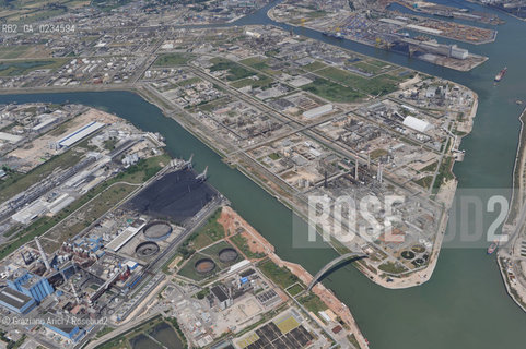 VENEZIA 28/05/09 - FOTO AEREE DI PORTOMARGHERA  ©Graziano Arici/Rosebud2 CONSORZIO VENEZIA NUOVA LAGUNA ONDE