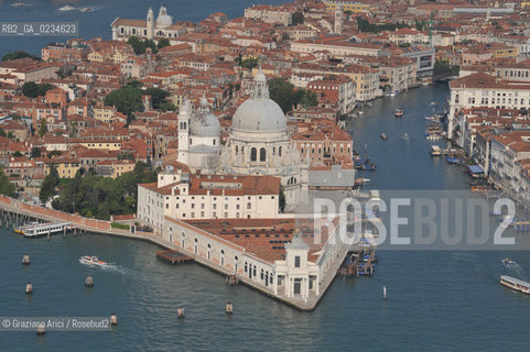 VENEZIA LUGLIO 2009 - FOTO AEREE DELLA PUNTA DELLA DOGANA ©Graziano Arici/Rosebud2