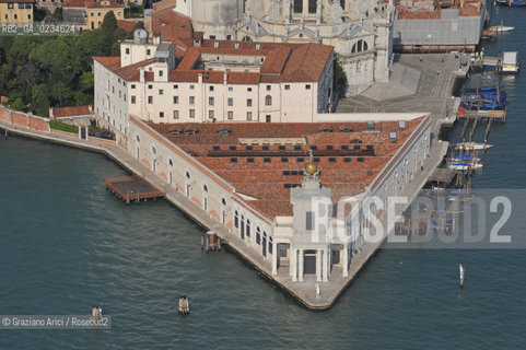 VENEZIA LUGLIO 2009 - FOTO AEREE DELLA PUNTA DELLA DOGANA ©Graziano Arici/Rosebud2