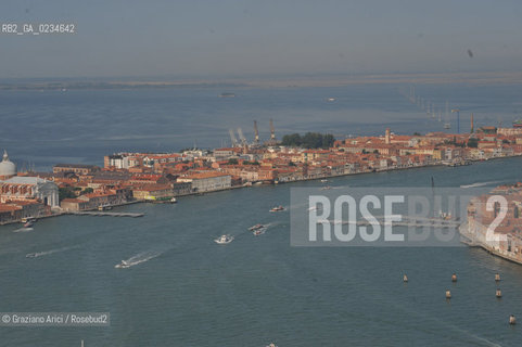 VENEZIA LUGLIO 2009 - FOTO AEREE DELLA COSTRUZIONE DEL PONTE DEL REDENTORE SUL CANALE DELLA GIUDECCA ©Graziano Arici/Rosebud2