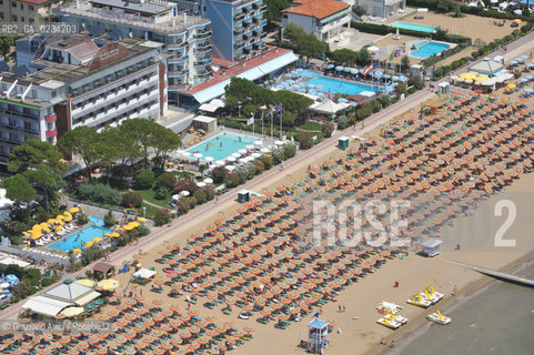 VENEZIA LUGLIO 2009 - FOTO AEREA DELLA SPIAGGIA DI JESOLO ©Graziano Arici/Rosebud2 MARE