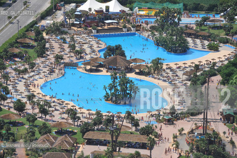 VENEZIA LUGLIO 2009 - FOTO AEREA DEL PARCO DI ACQUALAND A JESOLO ©Graziano Arici/Rosebud2 PISCINA