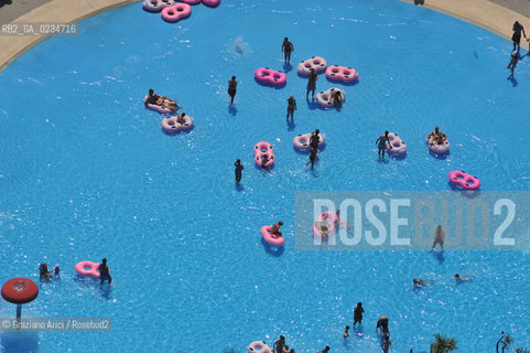 VENEZIA LUGLIO 2009 - FOTO AEREA DEL PARCO DI ACQUALAND A JESOLO ©Graziano Arici/Rosebud2 PISCINA