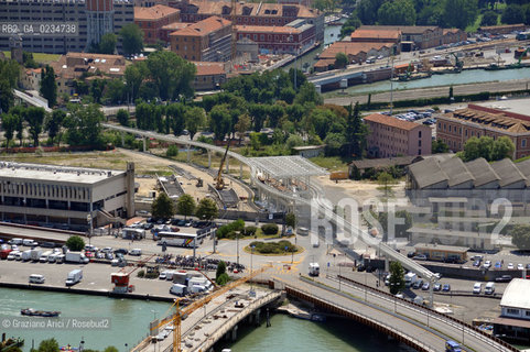 VENEZIA LUGLIO 2009 - FOTO AEREA DELLA STAZIONE DEL PEOPLE MOVER ©Graziano Arici/Rosebud2