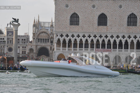 VENEZIA 2009 - YACHT MOTOSCAFO LANCIA IN BACINO DI S.MARCO ©Graziano Arici/Rosebud2 BARCA
