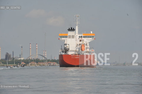 VENEZIA 2009 - CANALE DEI PETROLI ©Graziano Arici/Rosebud2 BARCA NAVE