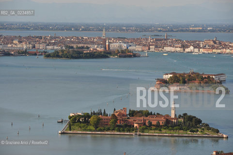 VENEZIA 15 OTTOBRE 2009 - FOTO AEREE SKYLINE E ISOLE ©Graziano Arici/Rosebud2 AEREA