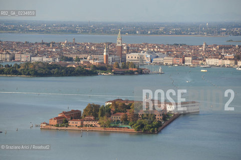 VENEZIA 15 OTTOBRE 2009 - FOTO AEREE SKYLINE E ISOLE ©Graziano Arici/Rosebud2 AEREA