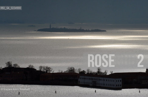 Venice 14/9/2009-  S.Clemente e Poveglia skyline foto aerea ©Graziano Arici/Rosebud2
