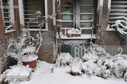 Venice december, 19th 2009 - A stormy snow in Venice ©Graziano Arici/Rosebud2 neve venezia canale rialto