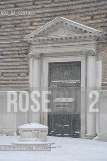 Venice december, 19th 2009 - A stormy snow in Venice ©Graziano Arici/Rosebud2 neve venezia canale rialto