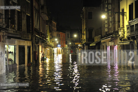Venice december, 25th 2009 - Exceptional high tide of 1,45 m in Venice during the Christmas night at 4 a.m. ©Graziano Arici/Rosebud2 acqua alta marea