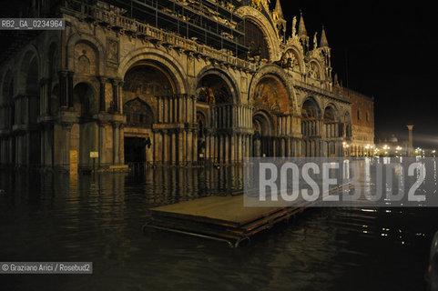 Venice december, 25th 2009 - Exceptional high tide of 1,45 m in Venice during the Christmas night at 4 a.m. ©Graziano Arici/Rosebud2 acqua alta marea