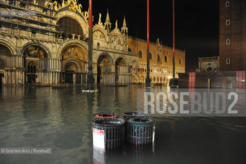 Venice december, 25th 2009 - Exceptional high tide of 1,45 m in Venice during the Christmas night at 4 a.m. ©Graziano Arici/Rosebud2 acqua alta marea