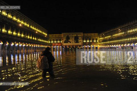 Venice december, 25th 2009 - Exceptional high tide of 1,45 m in Venice during the Christmas night at 4 a.m. ©Graziano Arici/Rosebud2 acqua alta marea