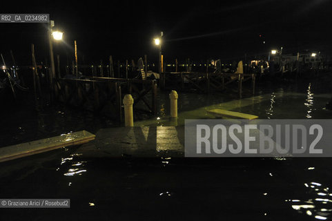 Venice december, 25th 2009 - Exceptional high tide of 1,45 m in Venice during the Christmas night at 4 a.m. ©Graziano Arici/Rosebud2 acqua alta marea