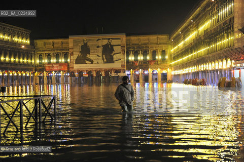 Venice december, 25th 2009 - Exceptional high tide of 1,45 m in Venice during the Christmas night at 4 a.m. ©Graziano Arici/Rosebud2 acqua alta marea