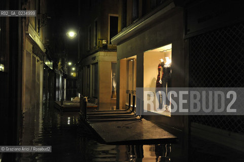 Venice december, 25th 2009 - Exceptional high tide of 1,45 m in Venice during the Christmas night at 4 a.m. ©Graziano Arici/Rosebud2 acqua alta marea