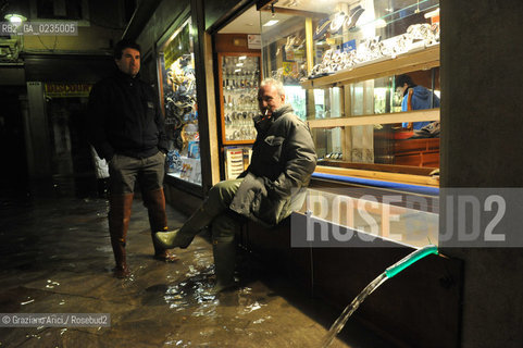 Venice december, 25th 2009 - Exceptional high tide of 1,45 m in Venice during the Christmas night at 4 a.m. ©Graziano Arici/Rosebud2 acqua alta marea