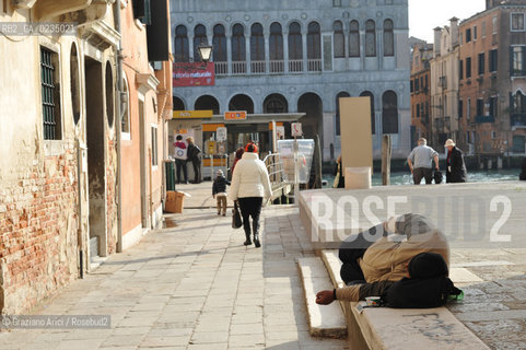Venezia 12/09 - Un senzatetto a Venezia ©Graziano Arici/Rosebud2 barbone