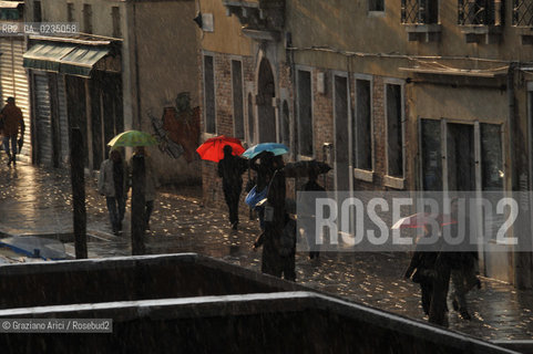 Venice april 2010 - Aerial view of fondamenta degli Ormesini with rain pioggia foto aerea  ©Graziano Arici/Rosebud2