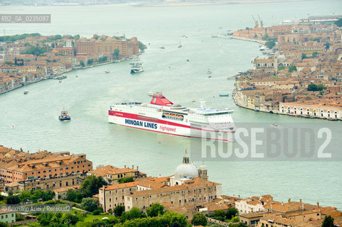 Venice  4/5/10 - Aerial view Canale della Giudecca with ship nave aerea Venezia  ©Graziano Arici/Rosebud2