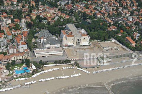 Venice  4/5/10 - Aerial view Venice film Festival Palace in construction Cantiere del Nuovo Palazzo del Cinema aerea Venezia  ©Graziano Arici/Rosebud2