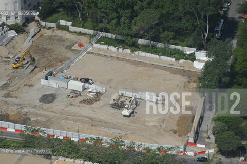 Venice  4/5/10 - Aerial view Venice film Festival Palace in construction Cantiere del Nuovo Palazzo del Cinema aerea Venezia  ©Graziano Arici/Rosebud2