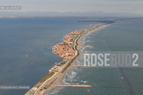 VENEZIA 15 OTTOBRE 2009 - FOTO AEREE DELLE BARENE DELLA LAGUNA DI VENEZIA ©Graziano Arici/Rosebud2 AEREA