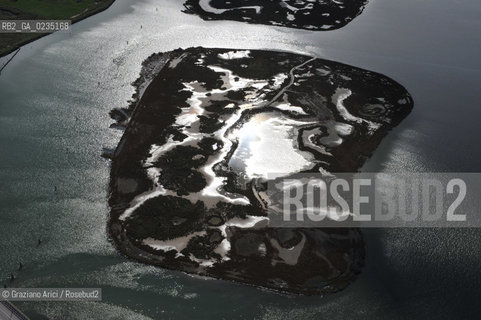 VENEZIA 15 OTTOBRE 2009 - FOTO AEREE DELLE BARENE DELLA LAGUNA DI VENEZIA ©Graziano Arici/Rosebud2 AEREA