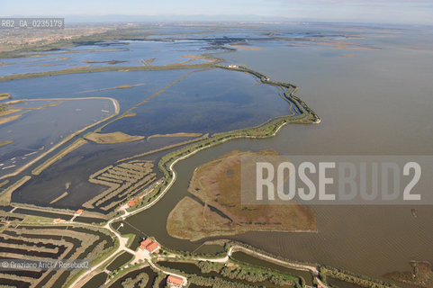 VENEZIA 15 OTTOBRE 2009 - FOTO AEREE DELLE BARENE DELLA LAGUNA DI VENEZIA ©Graziano Arici/Rosebud2 AEREA
