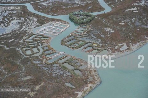 VENEZIA 15 OTTOBRE 2009 - FOTO AEREE DELLE BARENE DELLA LAGUNA DI VENEZIA ©Graziano Arici/Rosebud2 AEREA