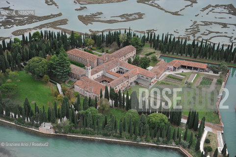 VENEZIA 15 OTTOBRE 2009 - FOTO AEREE DELLE BARENE DELLA LAGUNA DI VENEZIA ©Graziano Arici/Rosebud2 AEREA